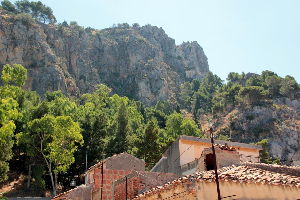 La Casa del Geko Bed & Breakfast Cefalu Bagian luar foto