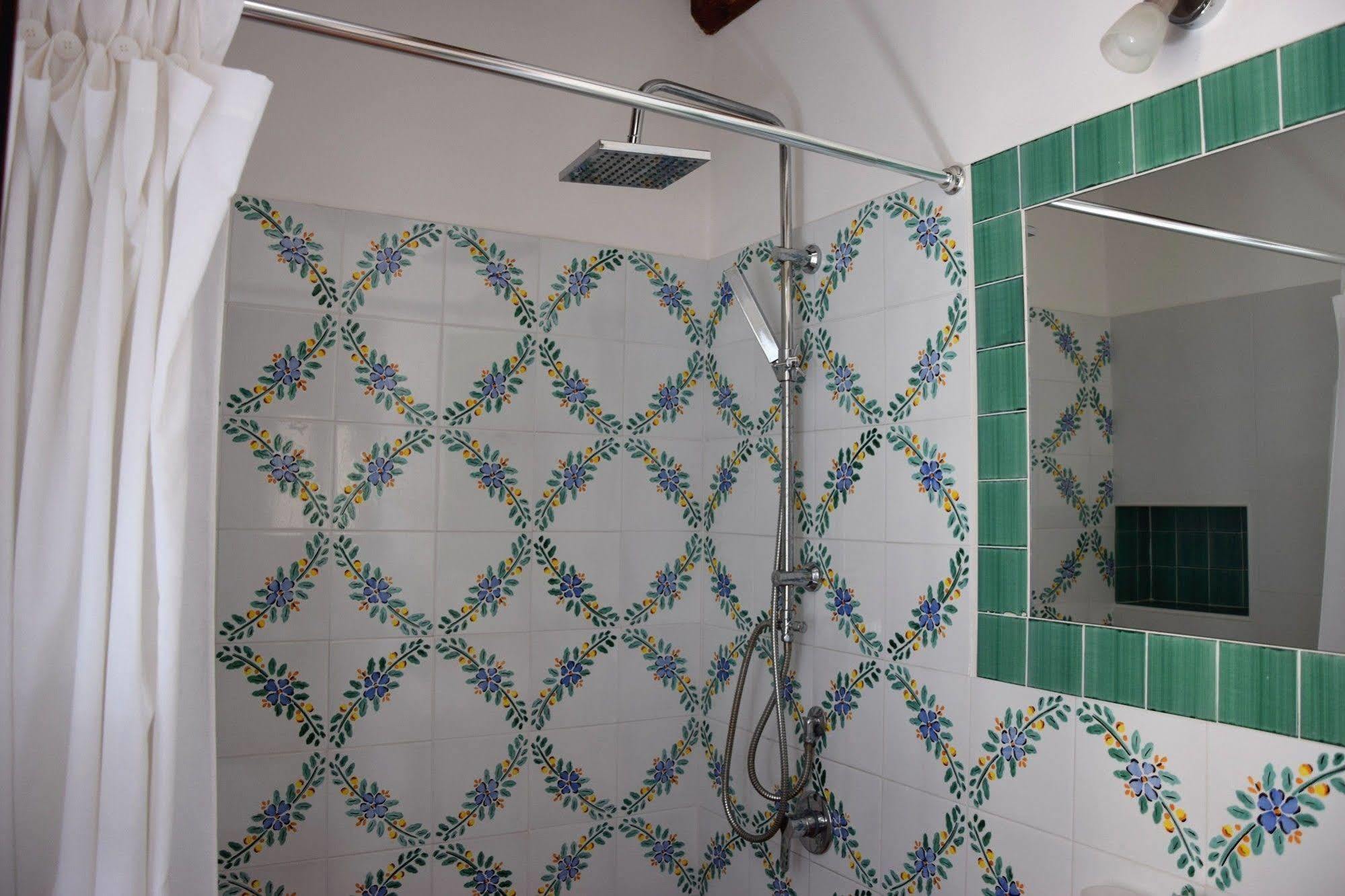 La Casa del Geko Bed & Breakfast Cefalu Bagian luar foto